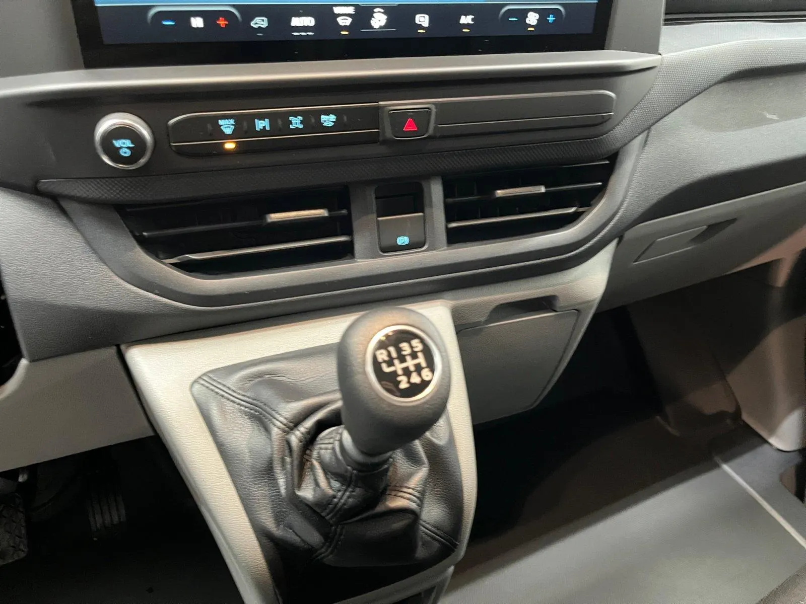 Ford Transit Custom · Trend · Bild 8