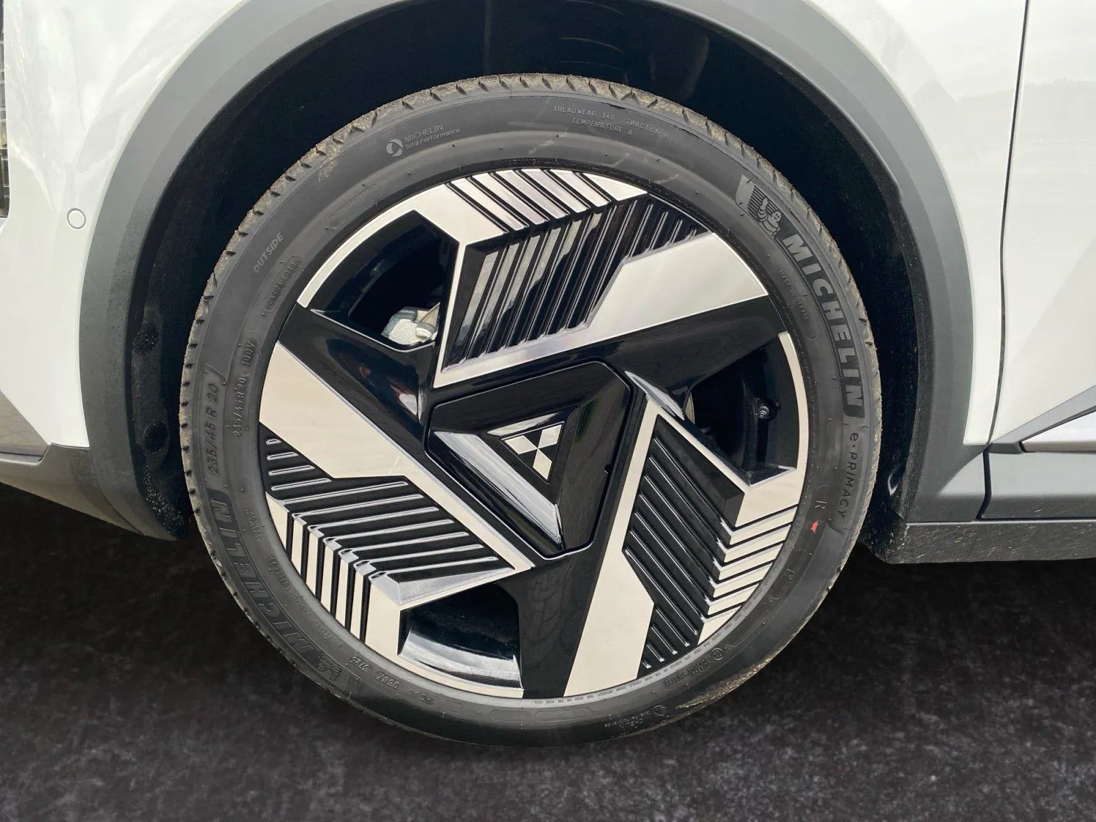 Mitsubishi Eclipse Cross · Top EV · Bild 14