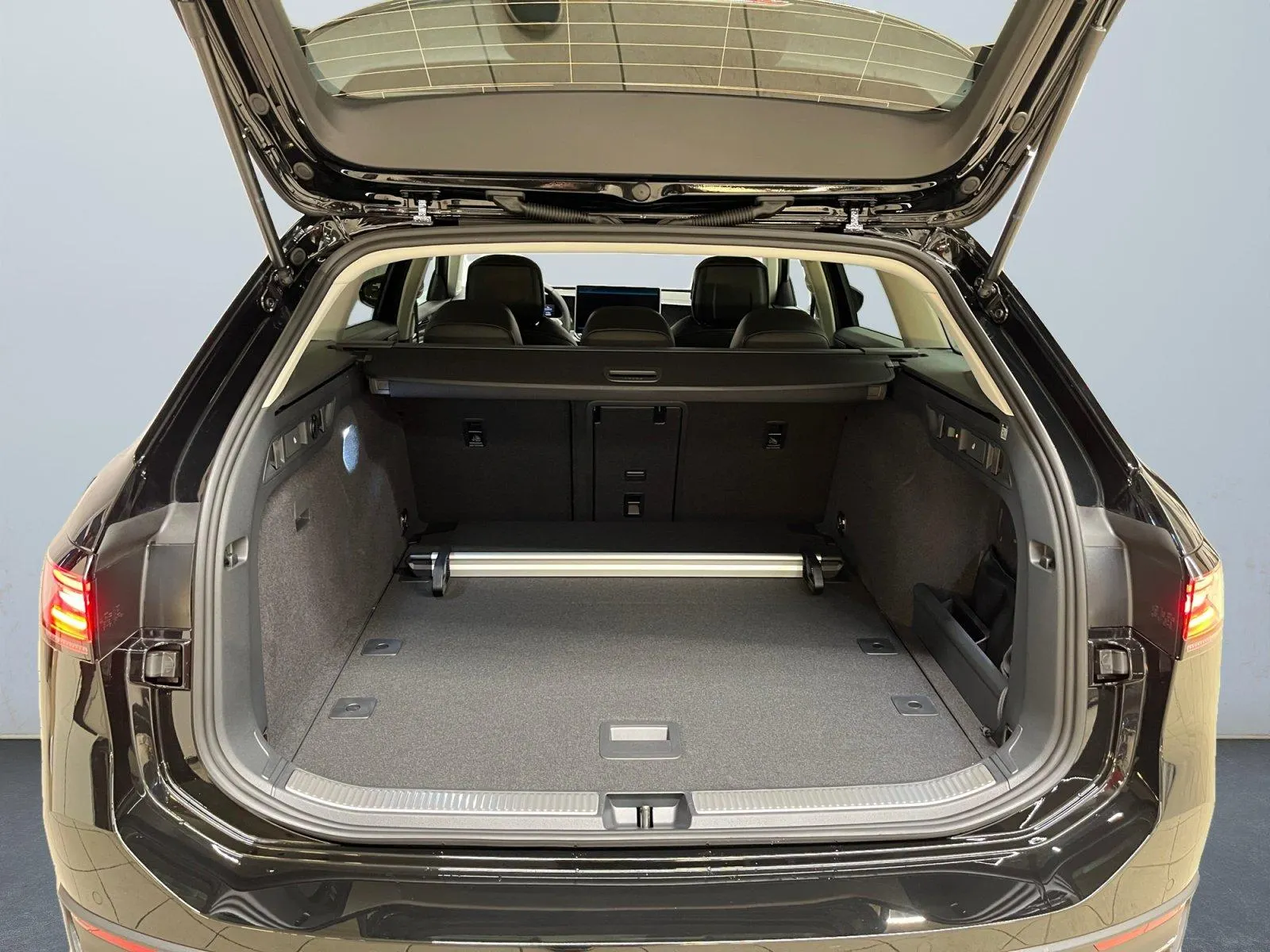 VW Passat Variant · Business · Bild 13