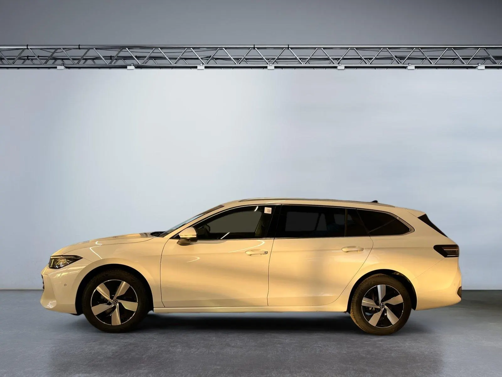 VW Passat Variant · Business