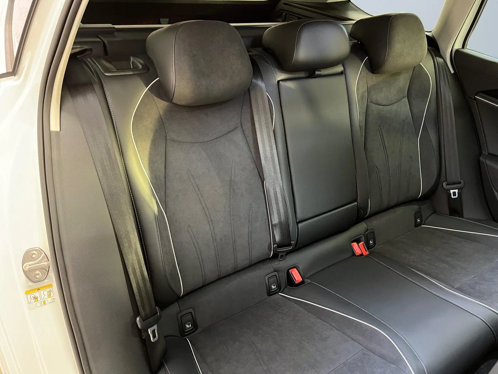 VW Passat Variant · Business · Bild 10
