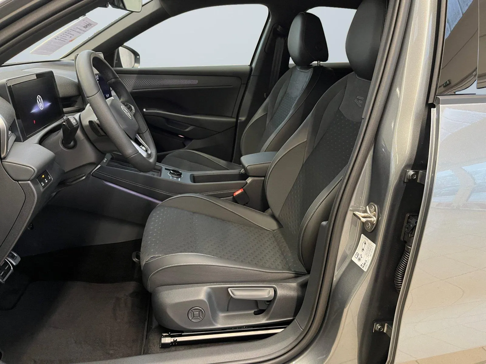 VW T-Roc · R-Line
