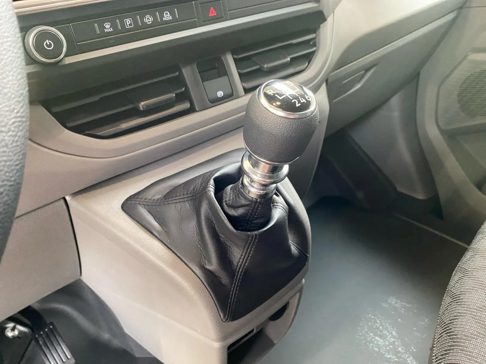 VW T7 Transporter · Kasten · Bild 8