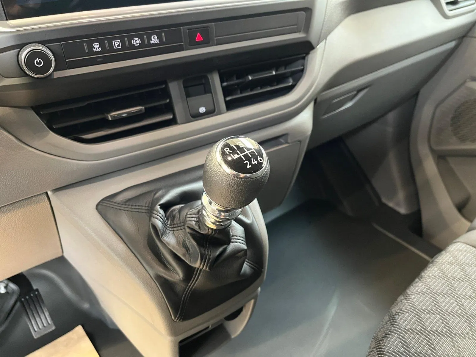 VW T7 Transporter · Kasten · Bild 8