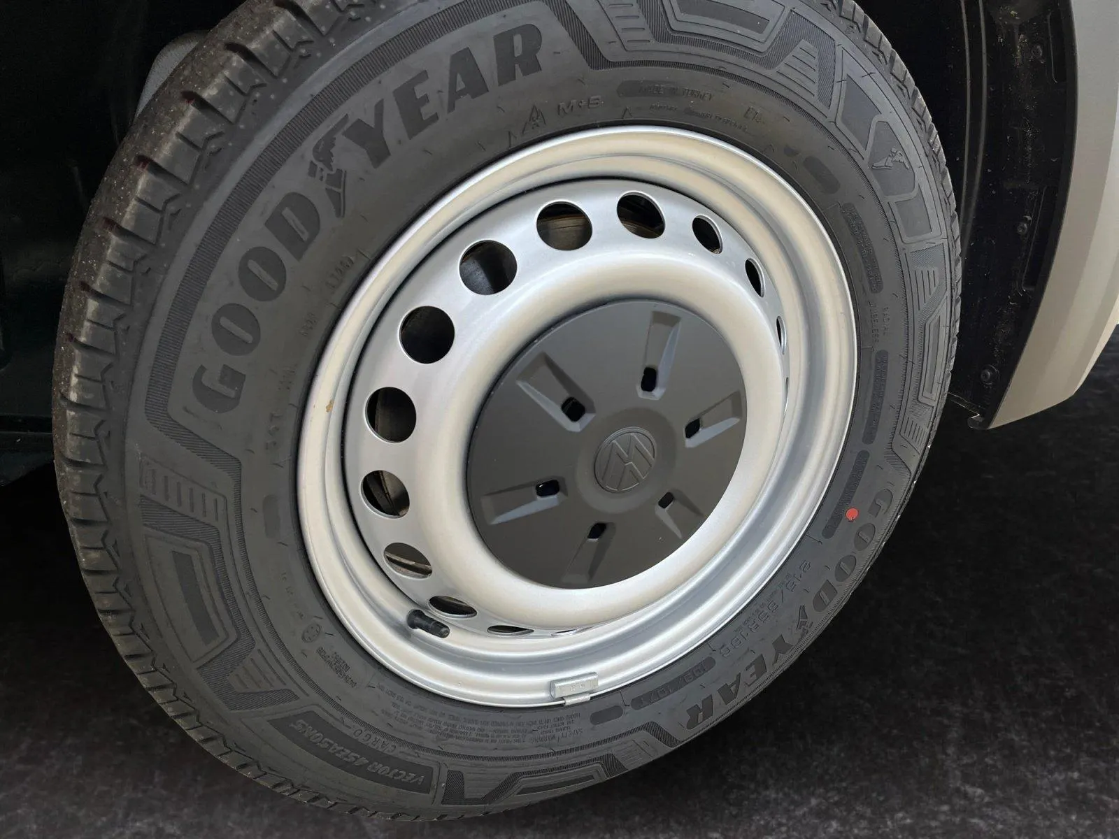 VW T7 Transporter · Kasten · Bild 14