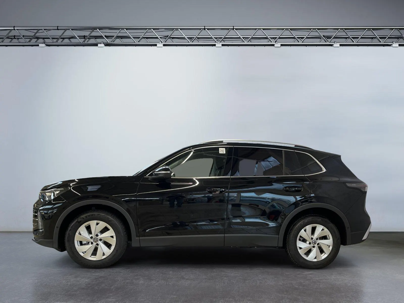 VW Tiguan · Elegance