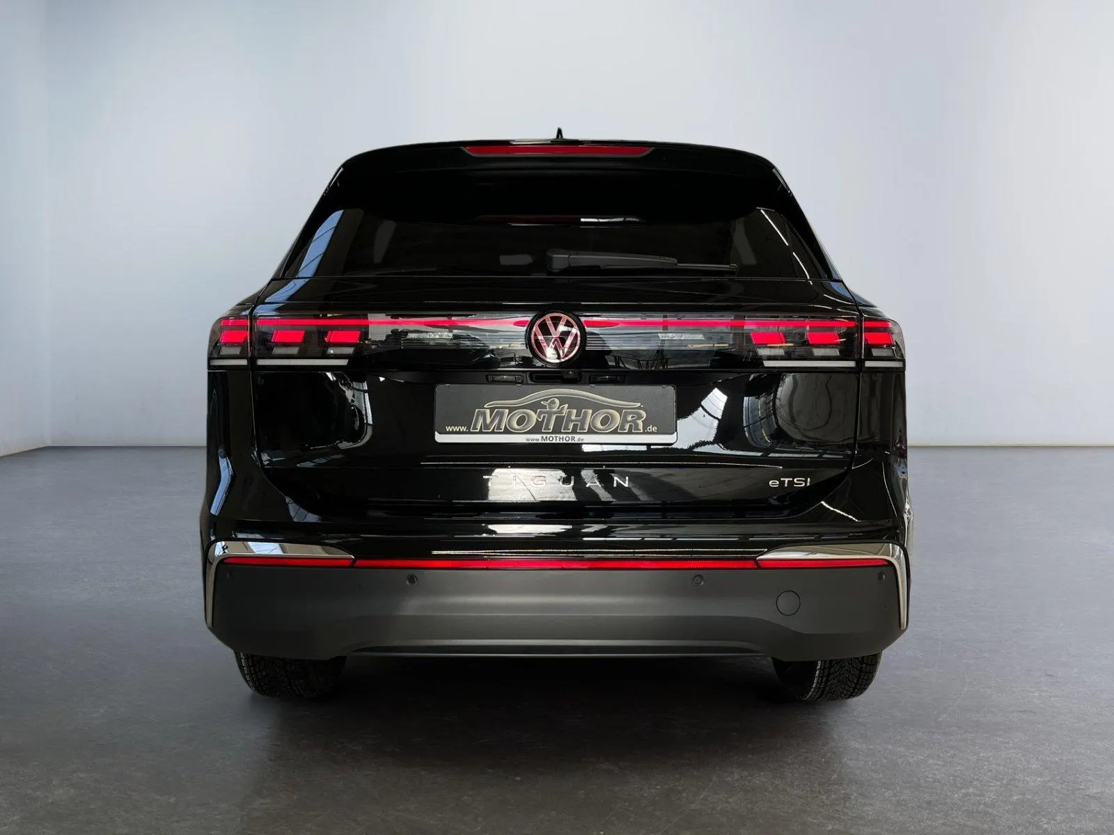 VW Tiguan · Elegance