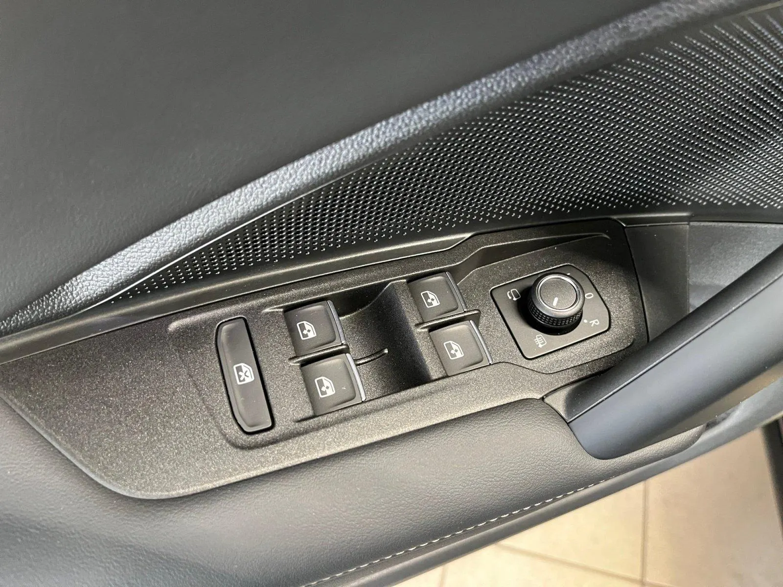 VW Tiguan · Elegance · Bild 14